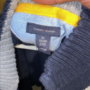 Tommy Hilfiger half zip